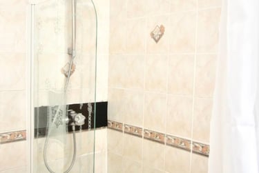 4 bed flat, South Grove, Ardwick, Manchester, M130AU - Image 3